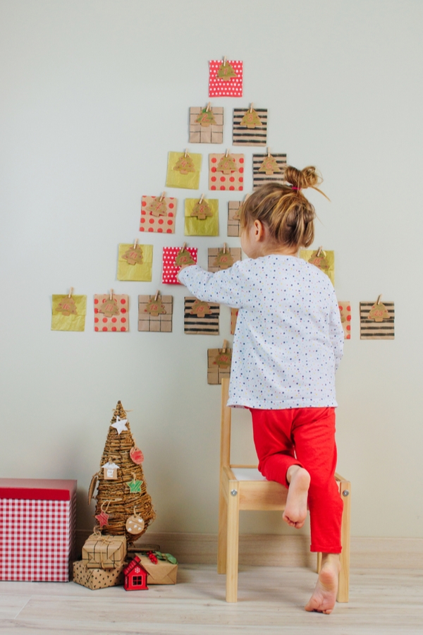 If you're looking for ideas for holiday decor for kids rooms, why not try out this adorable Christmas wall calendar. Your kids will love the countdown! 