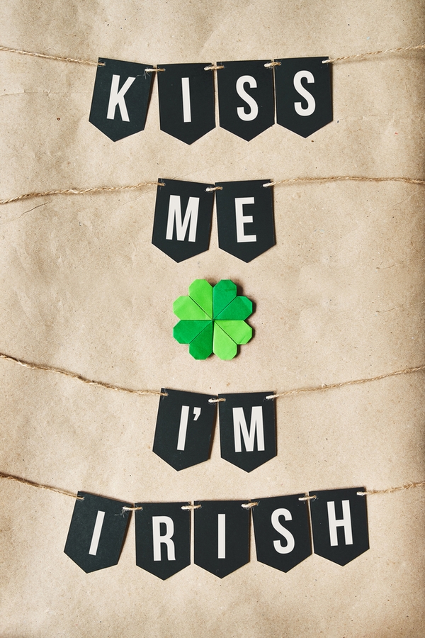 Whether you take these craft ideas to a party or just have fun with them at home, the kids will love these St. Patrick's Day crafts for kids. The kids will love making this St. Patrick's Day banner. 