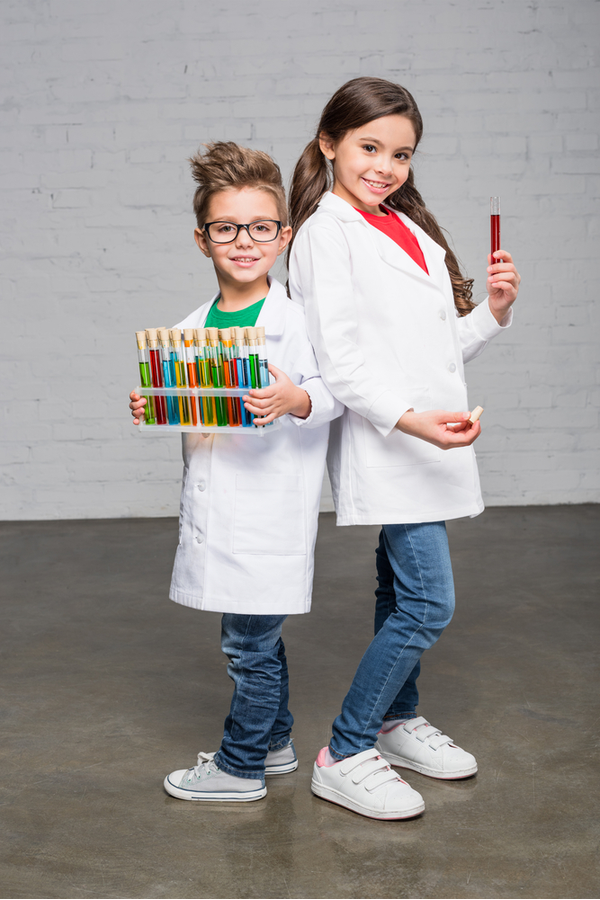 Fun activities that also challenge kids to really think are the activities that promise to entertain and educate all at once. Here are some fun and thought-provoking kids science experiments to challenge your kids.